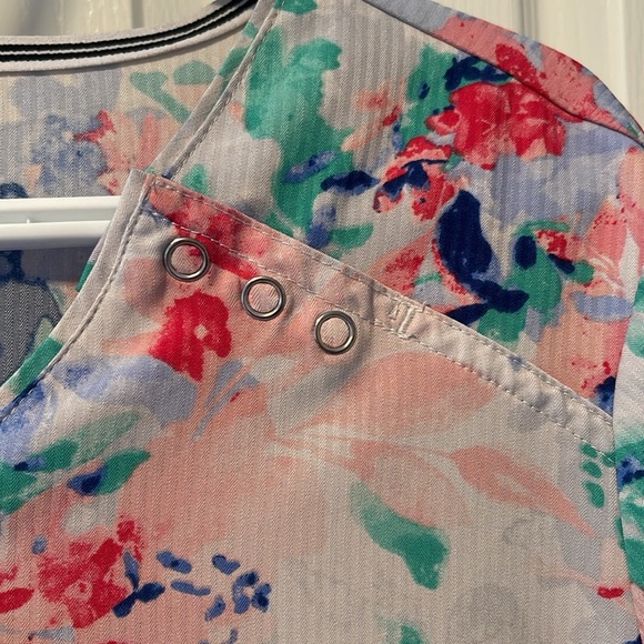 Elle Scrub Top - Picture 4 of 6